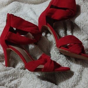 Vince Comuto red suede heels 8.5